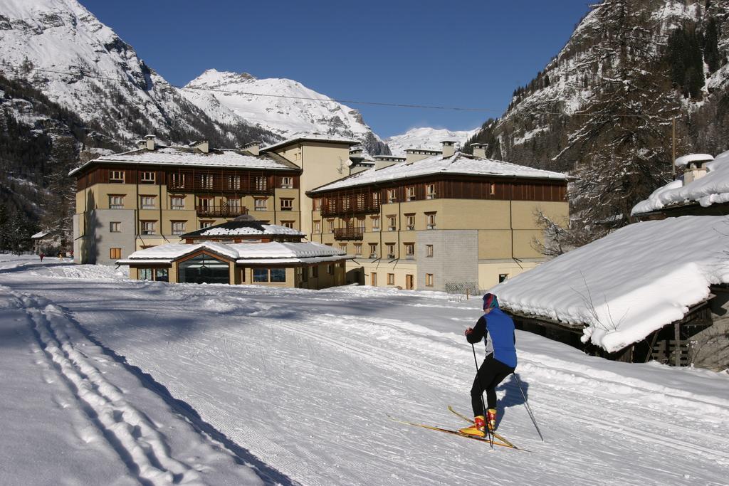 Residenza Del Sole Aparthotel Gressoney-Saint-Jean Ngoại thất bức ảnh